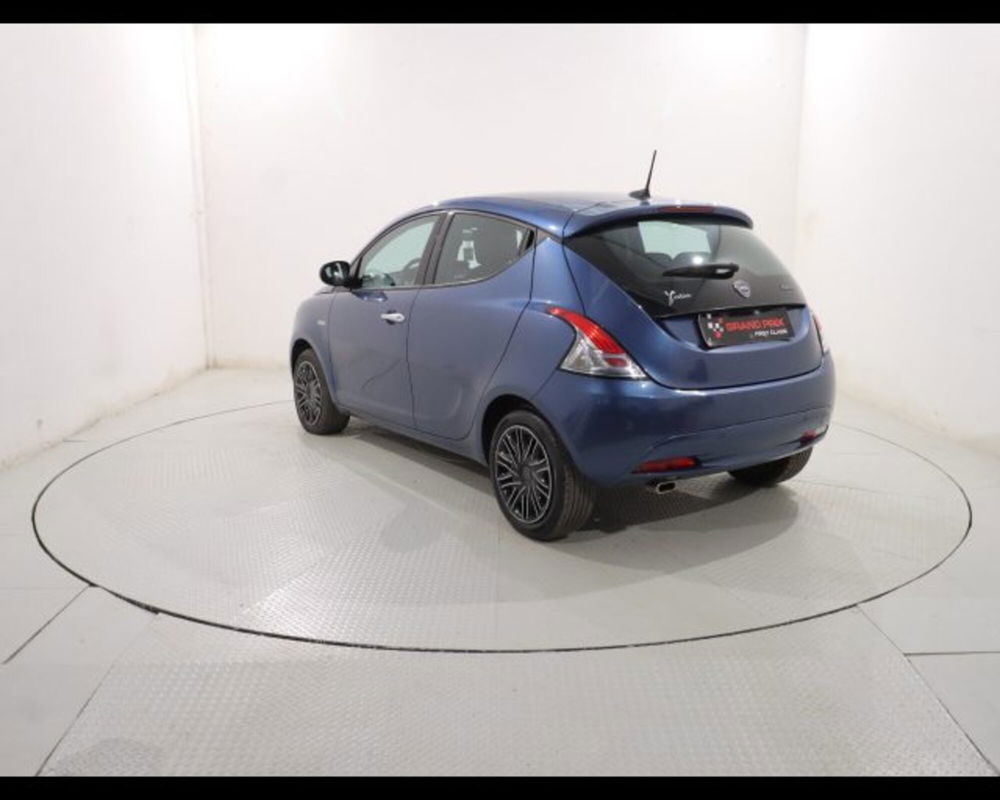 Lancia Ypsilon usata a Bologna (4)