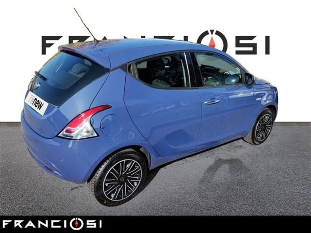 Lancia Ypsilon usata a Modena (3)