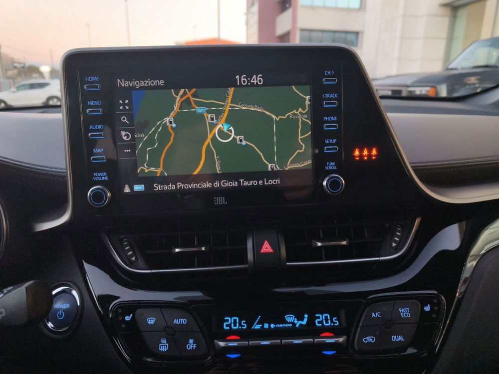 Toyota Toyota C-HR usata a Reggio Calabria (15)