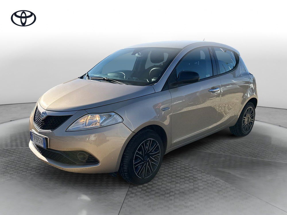 Lancia Ypsilon usata a Ragusa