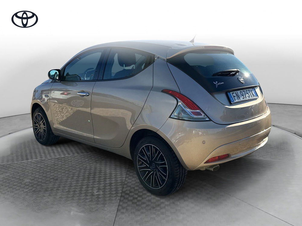 Lancia Ypsilon usata a Ragusa (4)