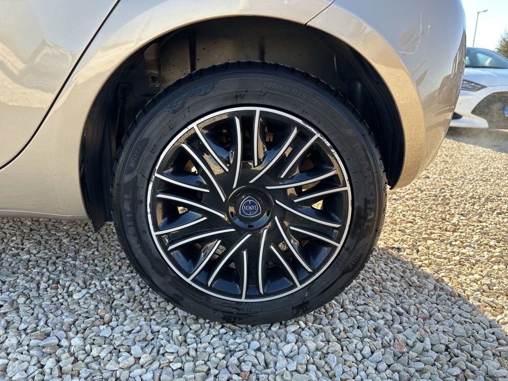 Lancia Ypsilon usata a Ragusa (5)