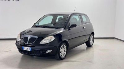 Lancia Ypsilon 16V Momo Design del 2006 usata a Bassano del Grappa