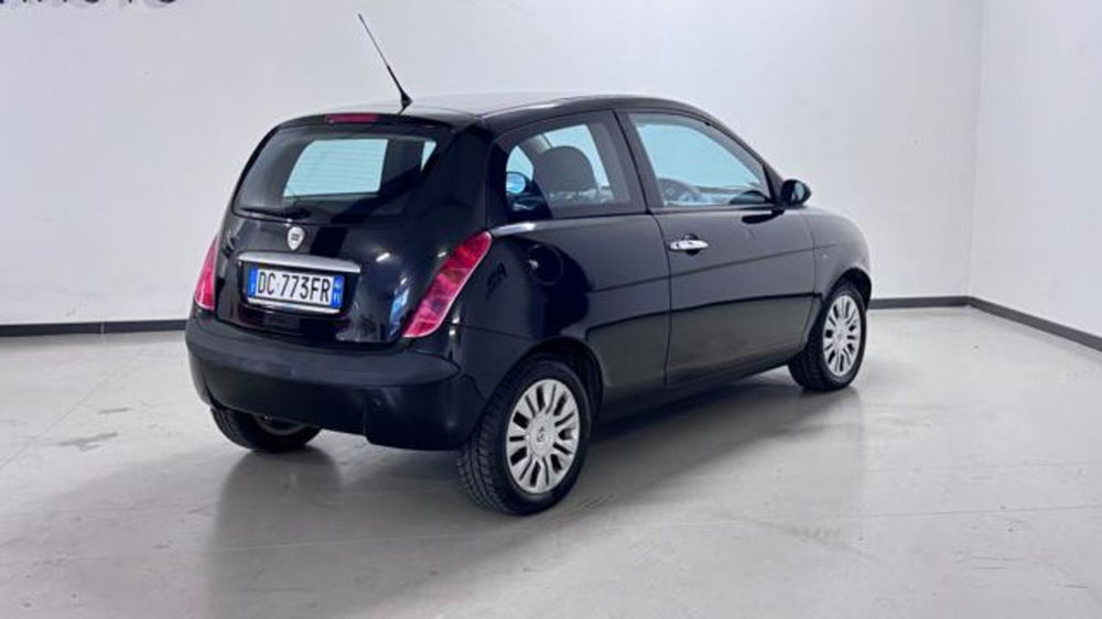 Lancia Ypsilon usata a Vicenza (4)