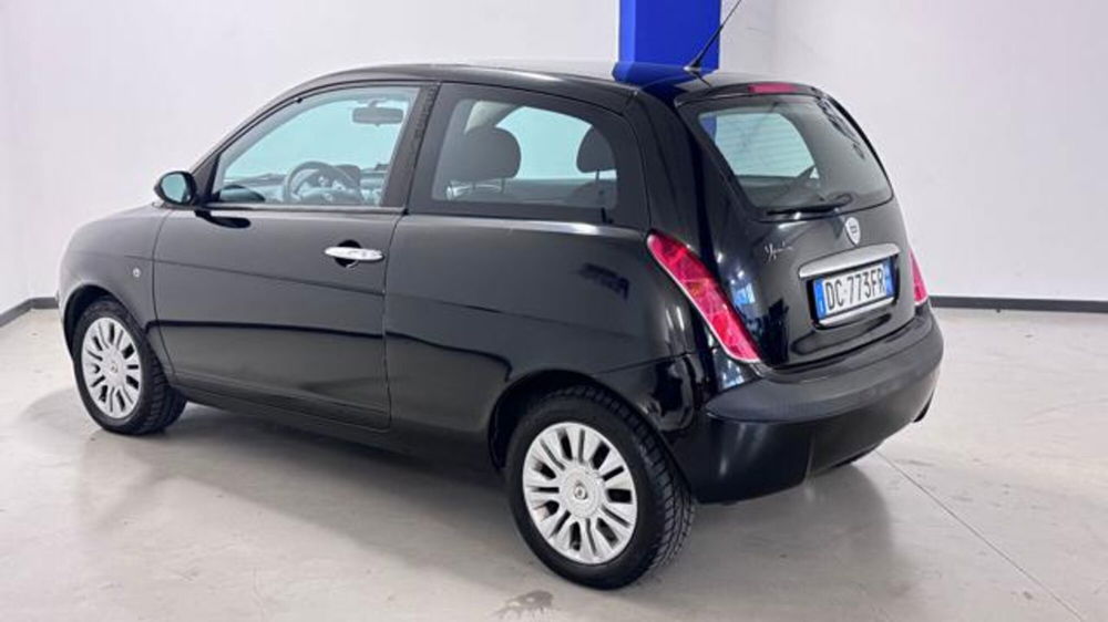 Lancia Ypsilon usata a Vicenza (7)