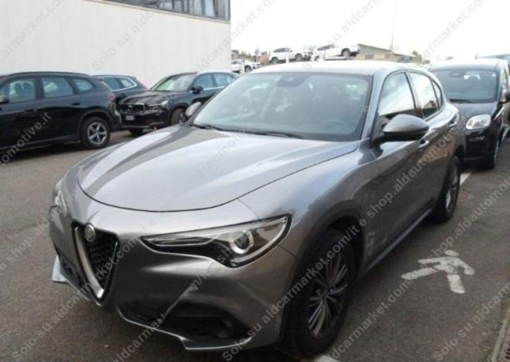 Alfa Romeo Stelvio usata a Lecce