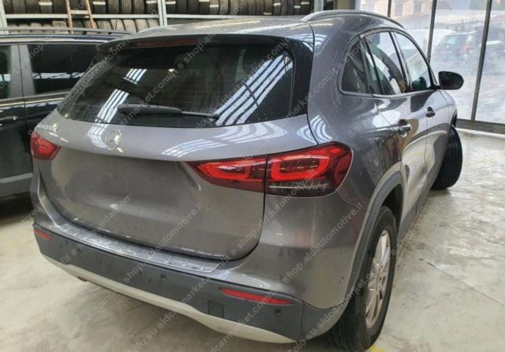 Mercedes-Benz GLA SUV usata a Lecce (2)