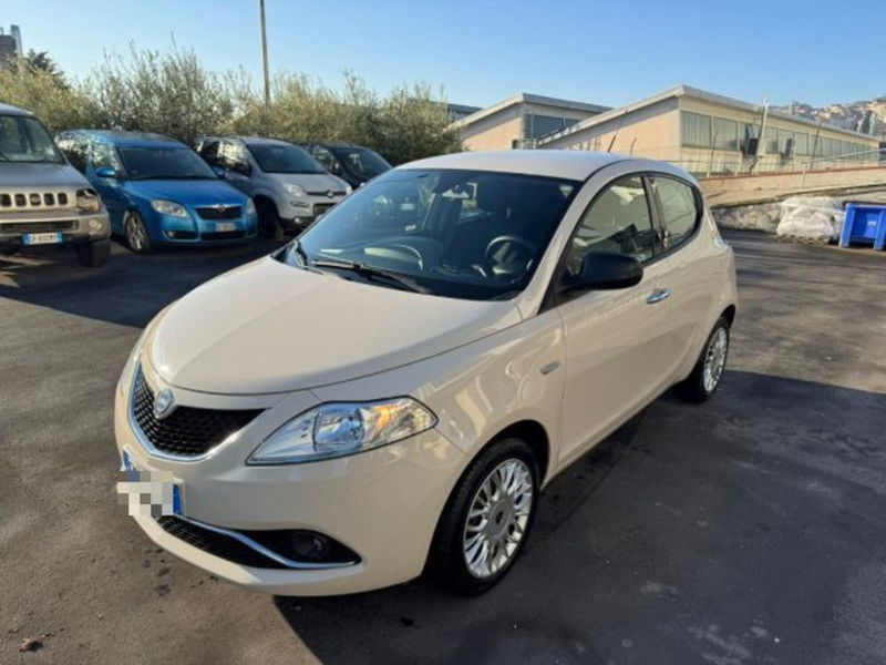 Lancia Ypsilon 1.2 69 CV 5 porte GPL Ecochic Silver  del 2018 usata a Macerata