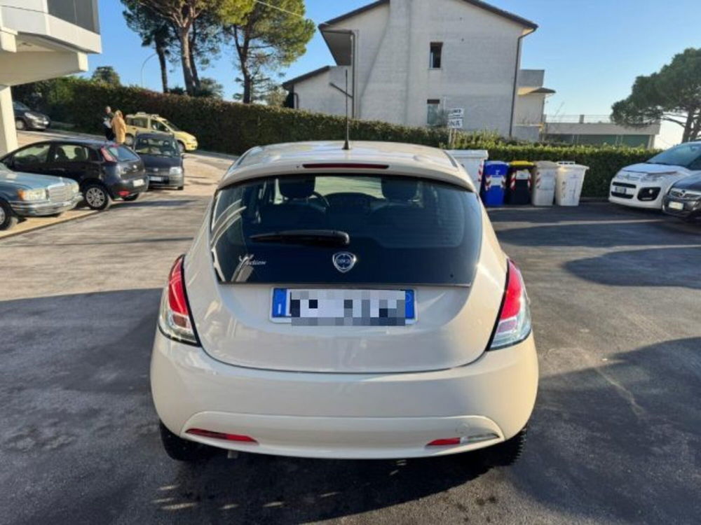 Lancia Ypsilon usata a Macerata (4)