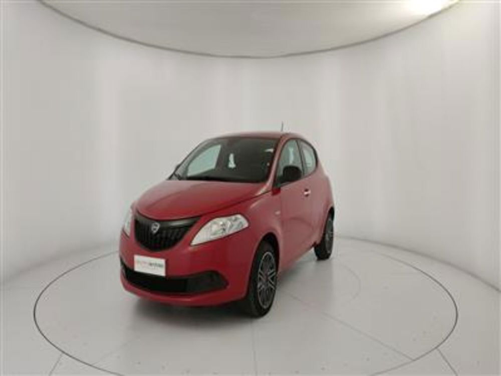 Lancia Ypsilon usata a Bari