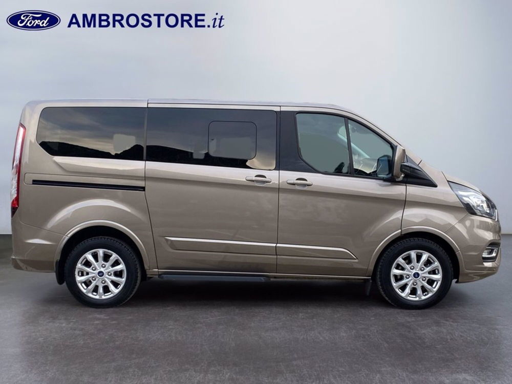 Ford Tourneo Custom usata a Milano (4)