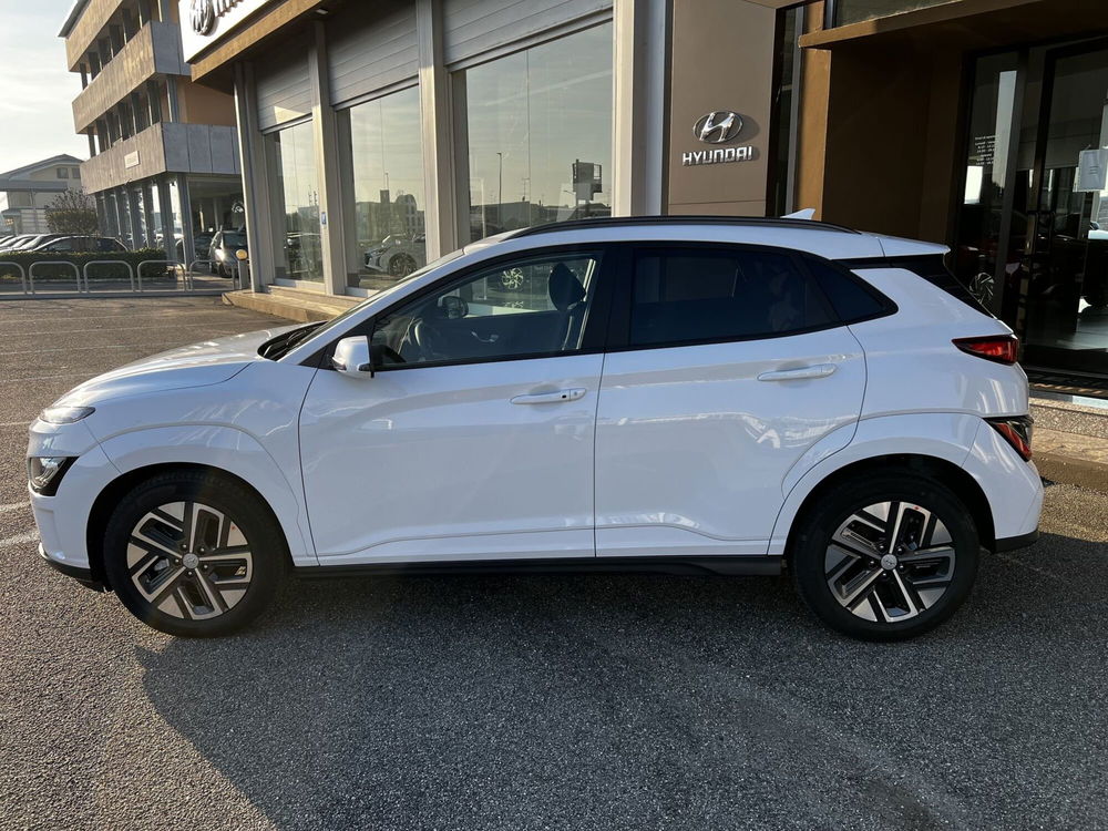 Hyundai Kona nuova a Vercelli (2)