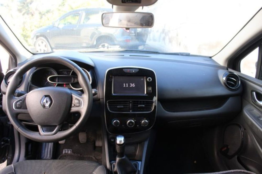 Renault Clio usata a Lecce (11)