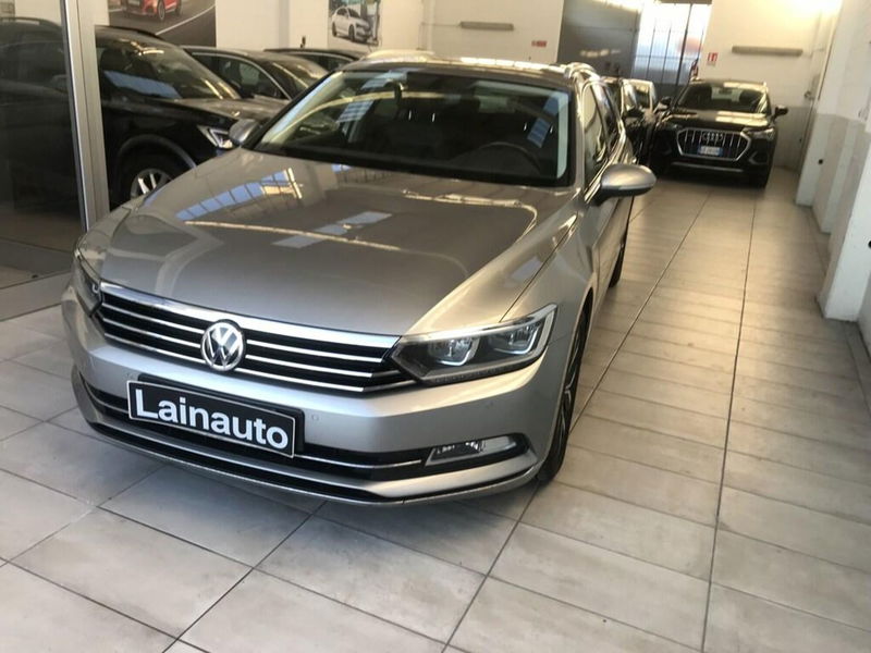 Volkswagen Passat Variant 2.0 TDI DSG Executive BlueMotion Tech.  del 2015 usata a Lainate