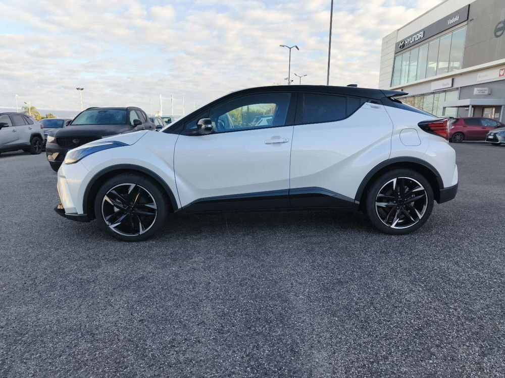 Toyota Toyota C-HR nuova a Reggio Calabria (2)