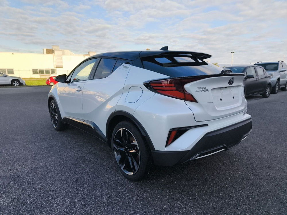 Toyota Toyota C-HR nuova a Reggio Calabria (3)