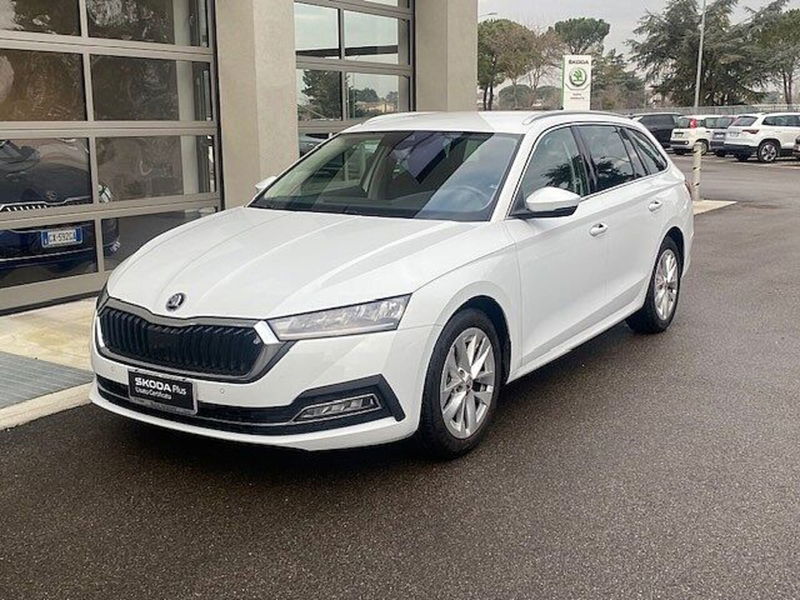 Skoda Octavia 1.5 G-TEC DSG Style del 2022 usata a Verona