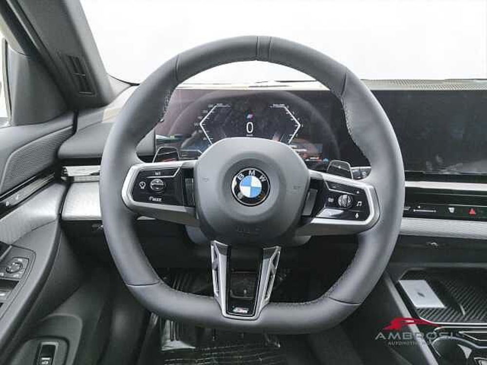 BMW Serie 5 Touring nuova a Viterbo (13)