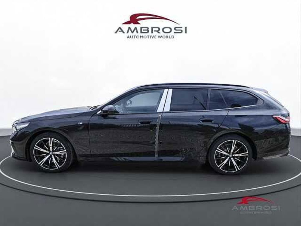 BMW Serie 5 Touring nuova a Viterbo (6)