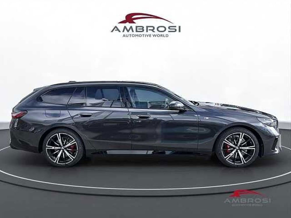 BMW Serie 5 Touring nuova a Viterbo (5)