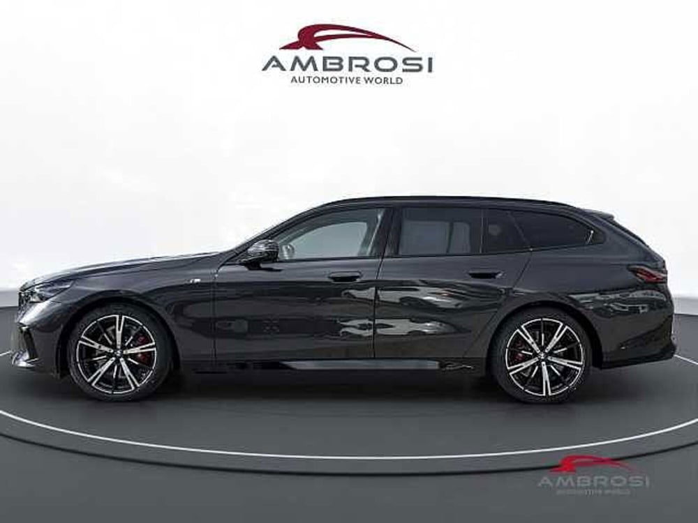 BMW Serie 5 Touring nuova a Viterbo (6)