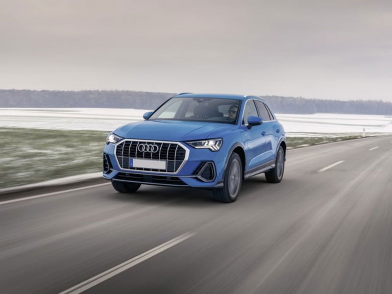 Audi Q3 45 TFSI e S tronic Business nuova a Paruzzaro