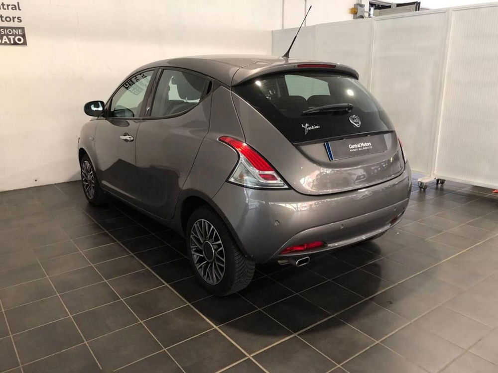 Lancia Ypsilon usata a Torino (5)