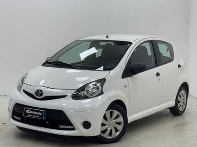 Toyota Aygo 1.0 12V VVT-i 5 porte Active del 2012 usata a Lurate Caccivio