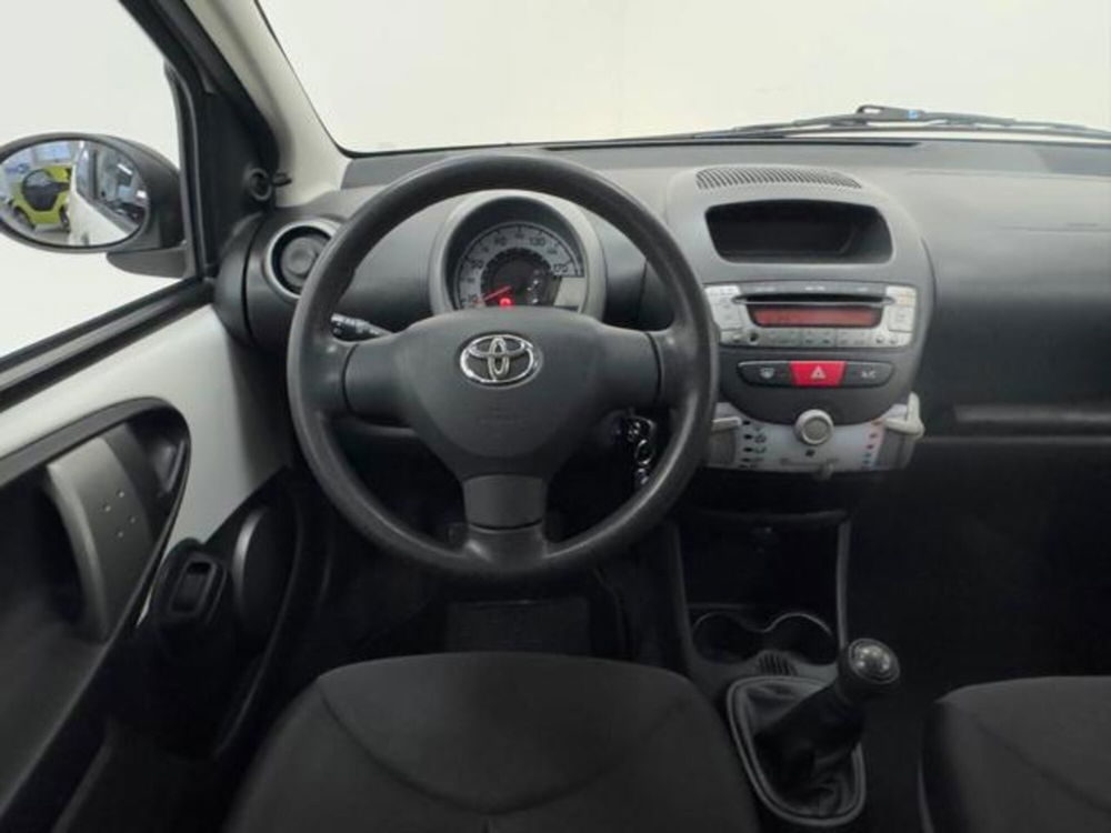 Toyota Aygo usata a Como (10)