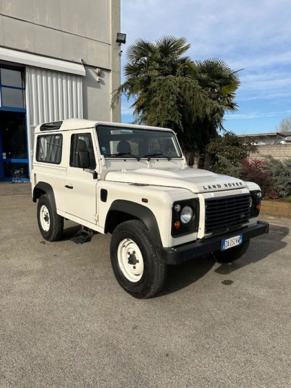 Land Rover Defender usata a Novara (2)