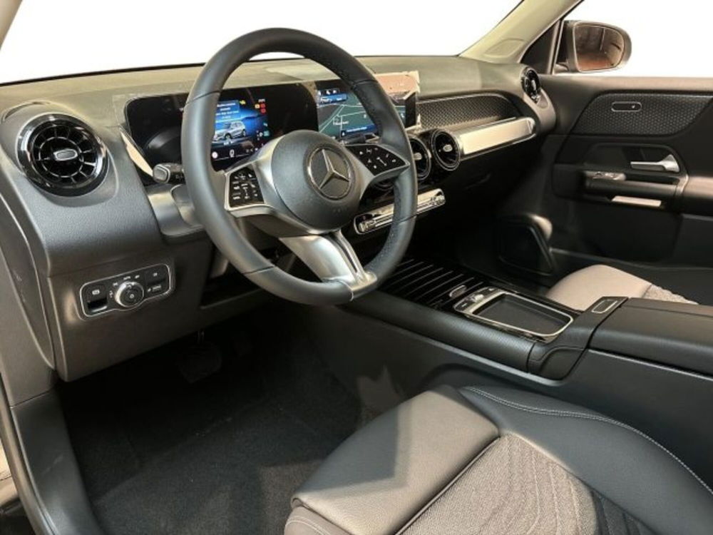 Mercedes-Benz GLB nuova a Bologna (11)