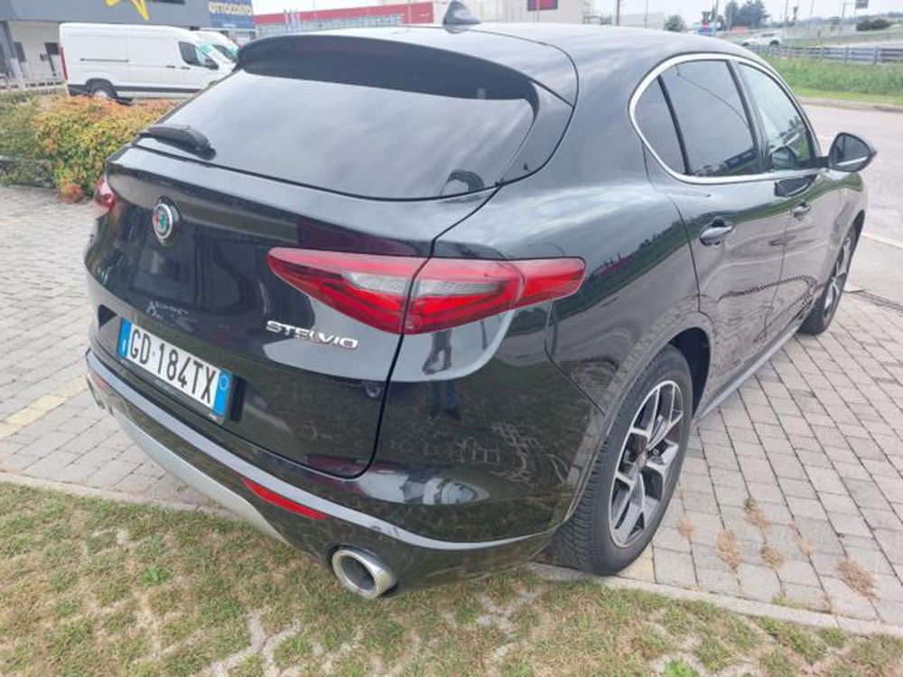 Alfa Romeo Stelvio usata a Padova (3)