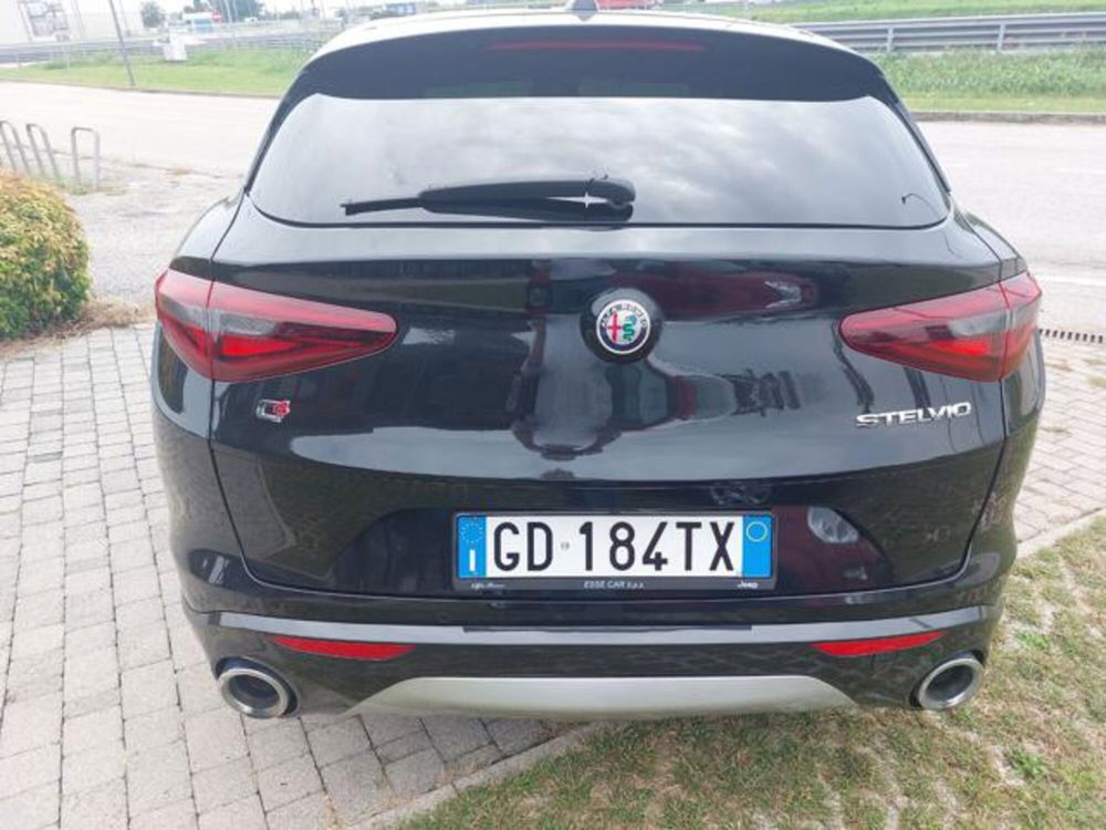 Alfa Romeo Stelvio usata a Padova (7)