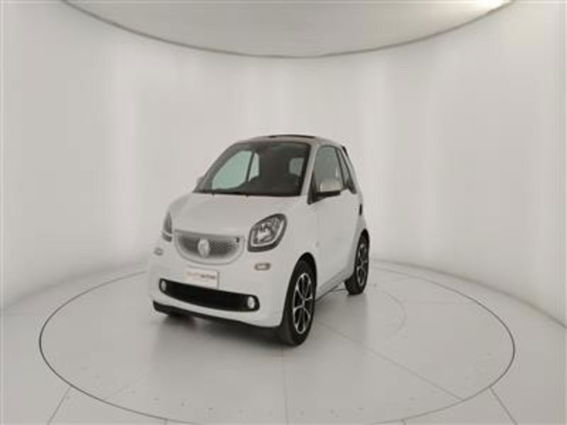 smart Fortwo Cabrio 70 1.0 twinamic cabrio Passion  del 2017 usata a Bari