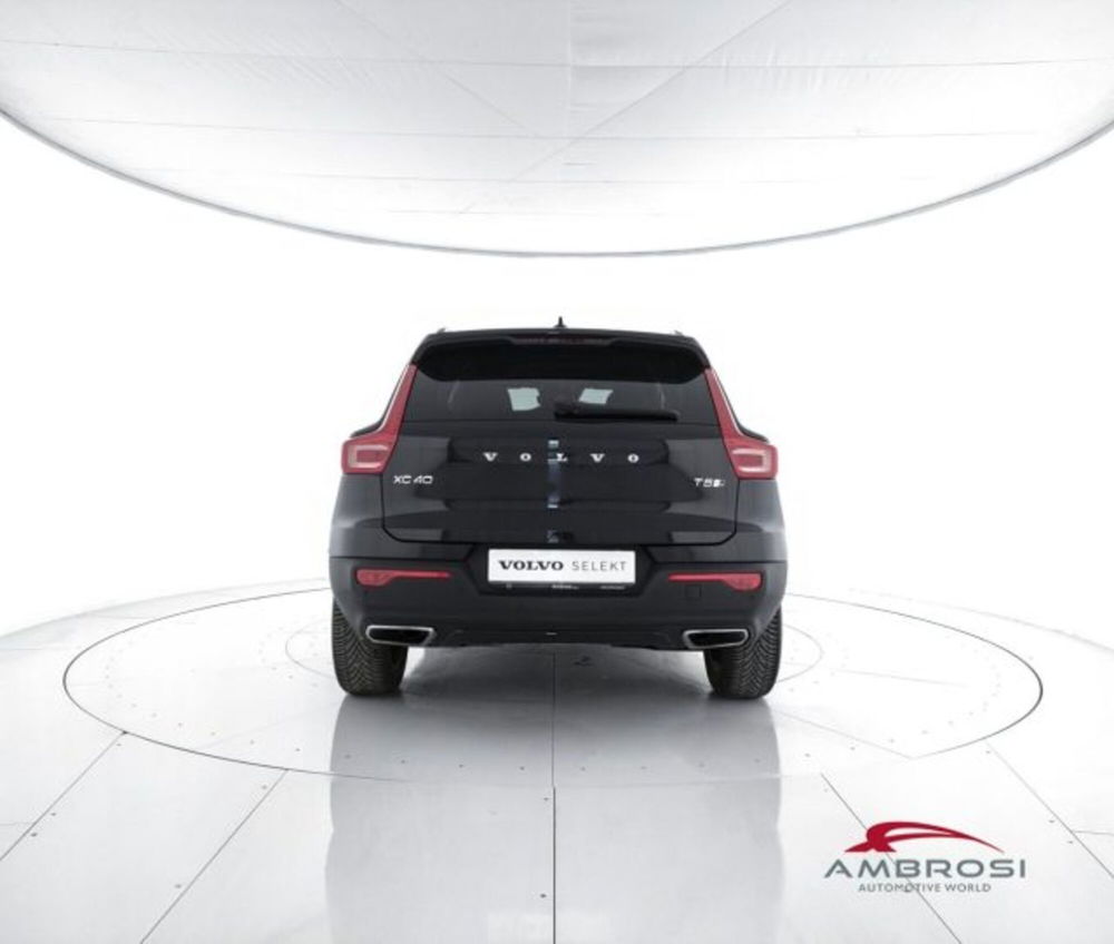 Volvo XC40 usata a Perugia (6)