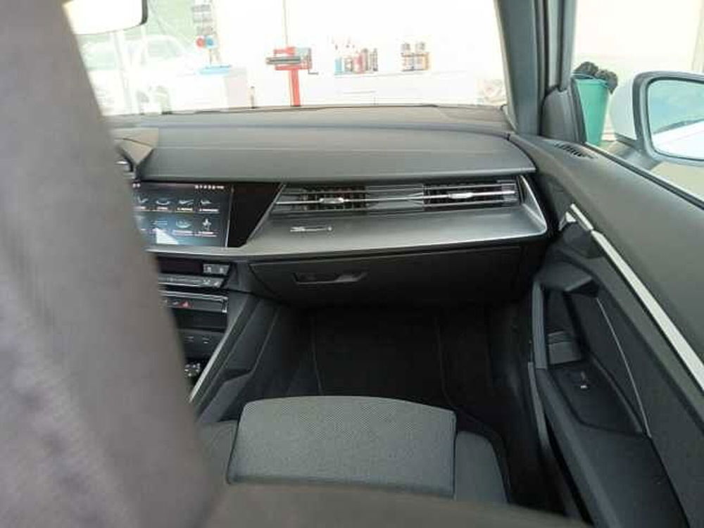 Audi Q4 Sportback usata a Lucca (4)