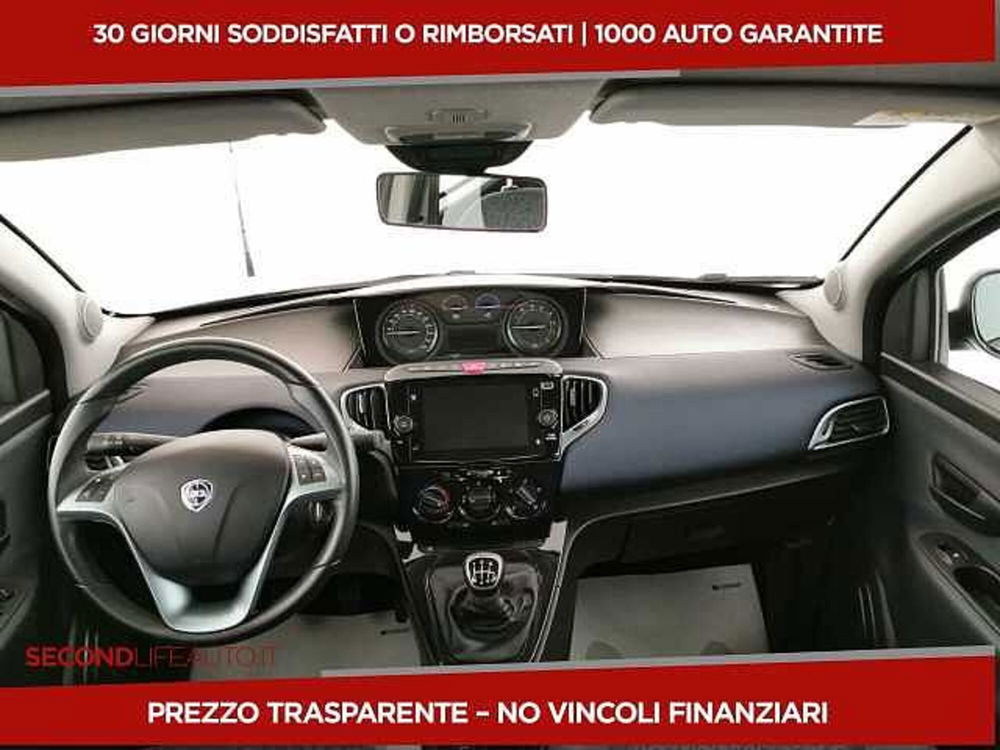 Lancia Ypsilon usata a Chieti (8)