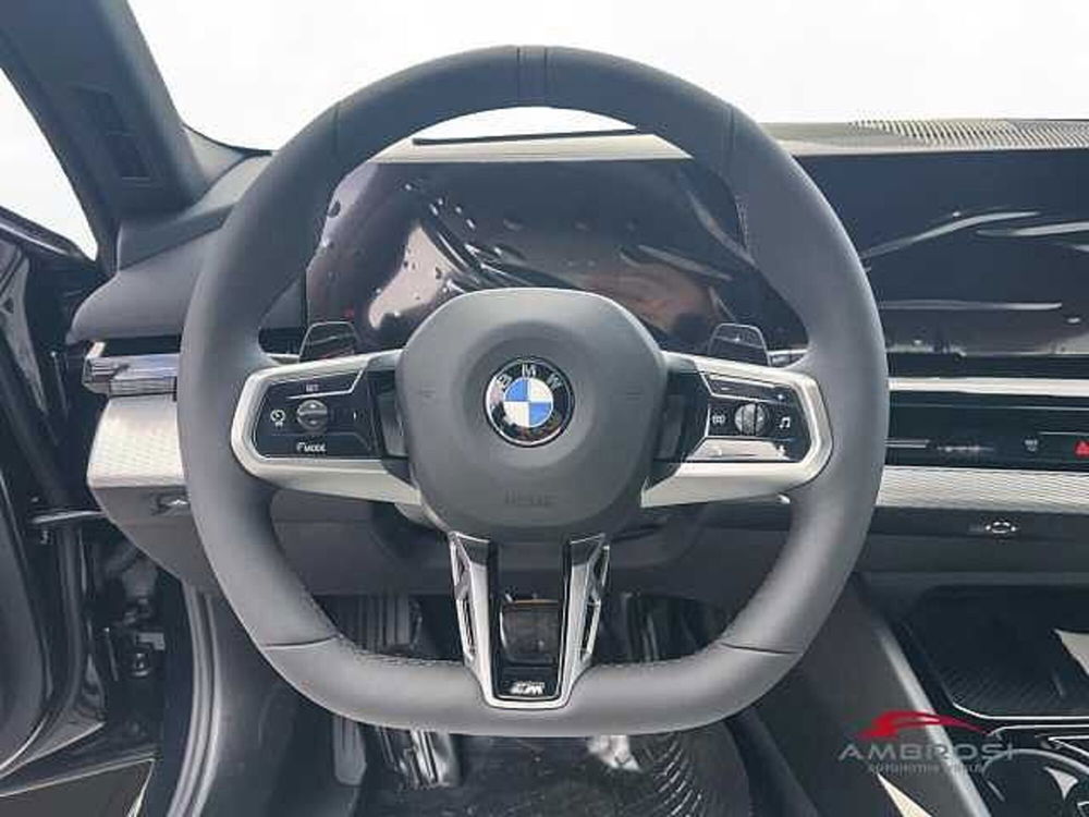 BMW Serie 5 Touring nuova a Viterbo (13)