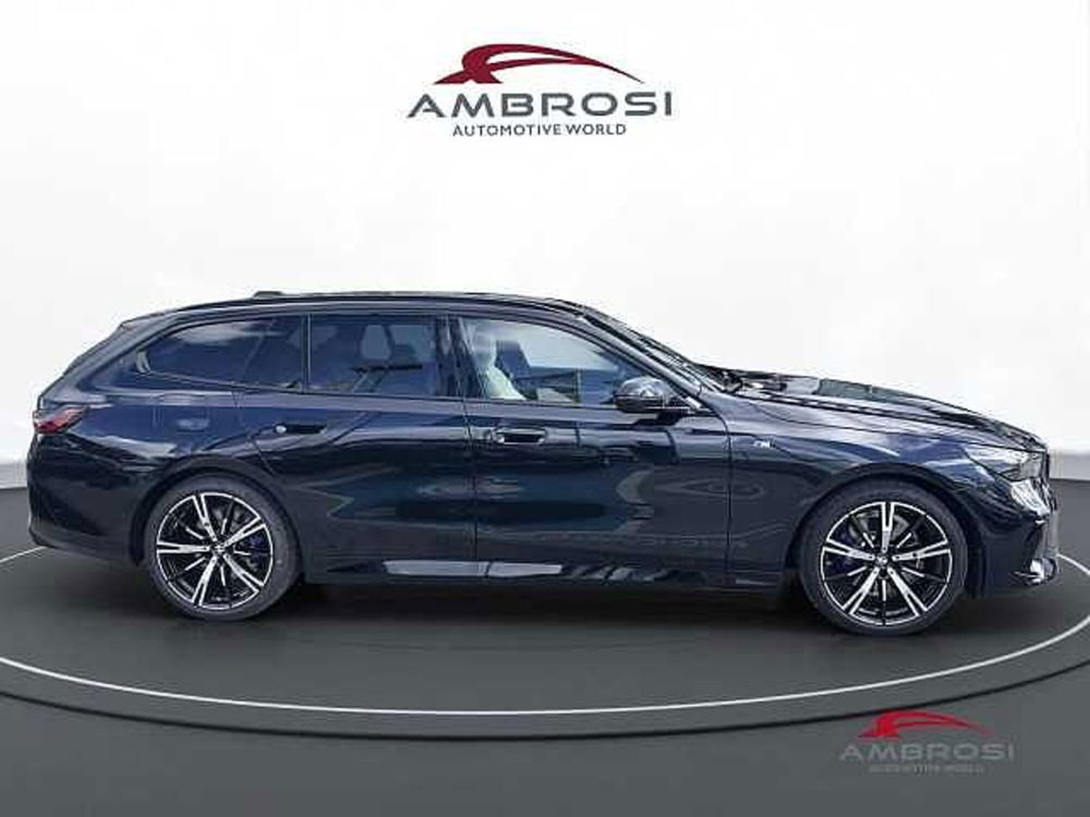 BMW Serie 5 Touring nuova a Viterbo (5)