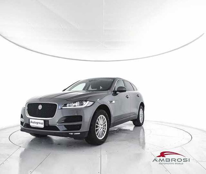 Jaguar F-Pace 2.0 D 180 CV AWD aut. Prestige  del 2017 usata a Viterbo