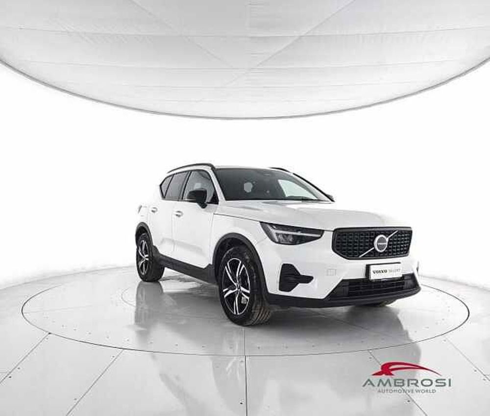 Volvo XC40 usata a Viterbo (2)