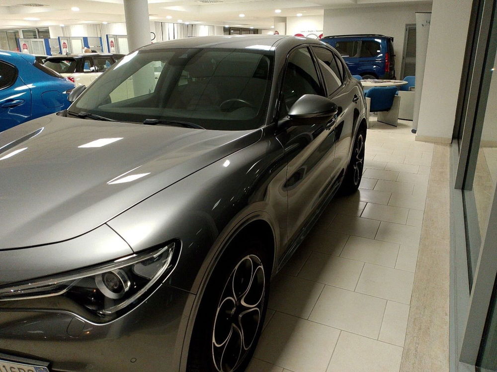 Alfa Romeo Stelvio usata a Lecce (2)