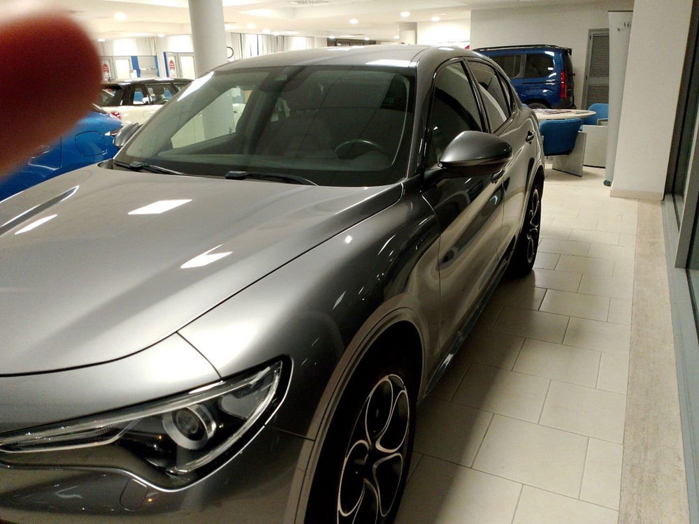 Alfa Romeo Stelvio usata a Lecce (6)