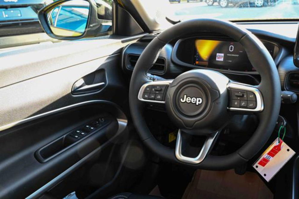 Jeep Avenger nuova a Torino (19)