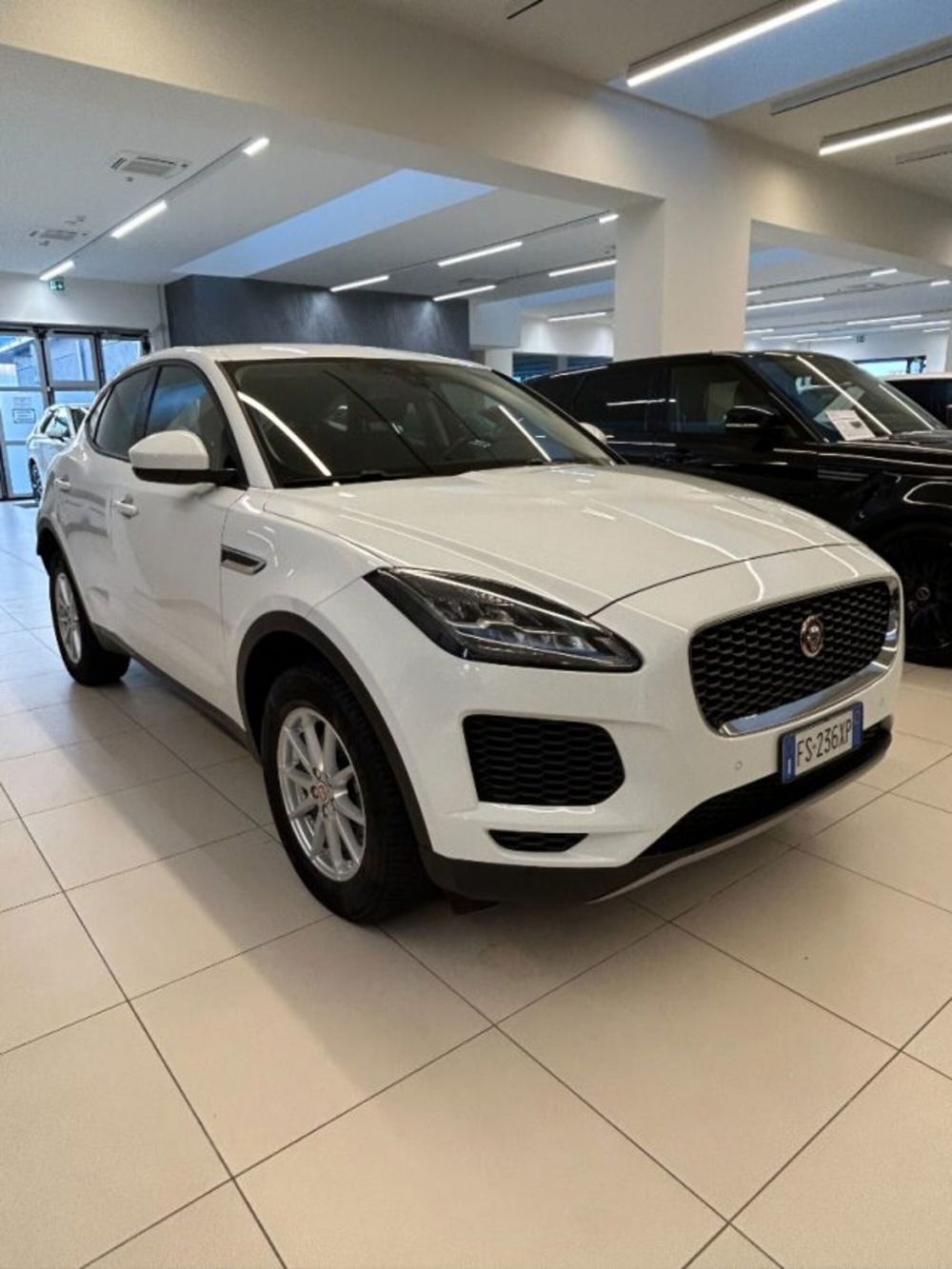 Jaguar E-Pace usata a Modena (3)