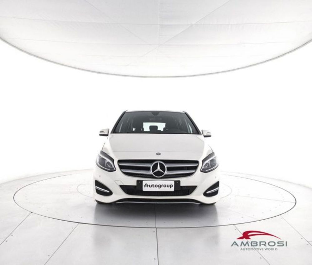 Mercedes-Benz CLA Shooting Brake usata a Perugia (5)