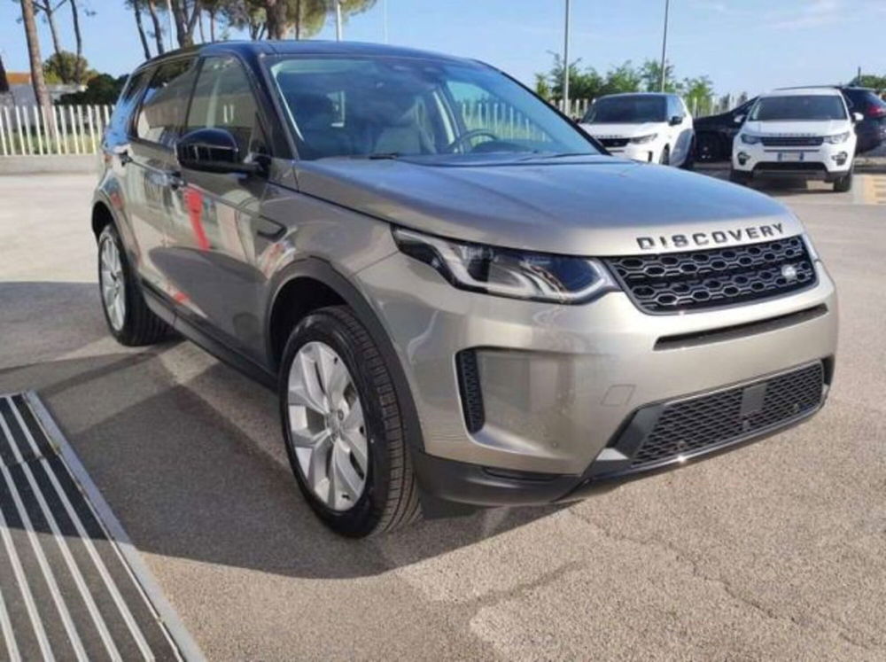 Land Rover Discovery Sport nuova a Firenze