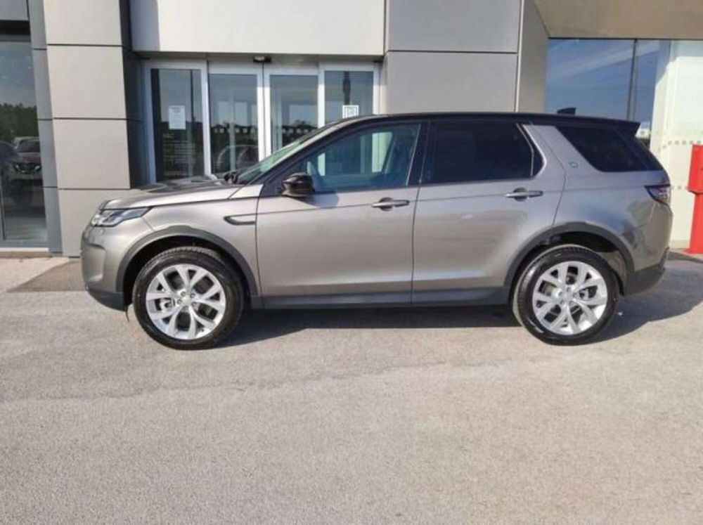 Land Rover Discovery Sport nuova a Firenze (3)