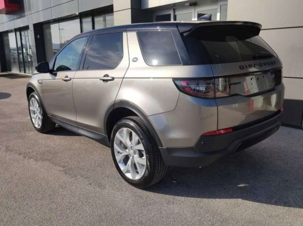 Land Rover Discovery Sport nuova a Firenze (4)