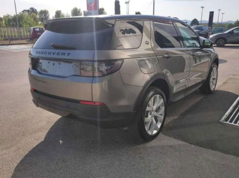 Land Rover Discovery Sport nuova a Firenze (6)